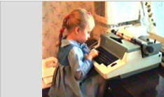 Раннее развитие детей по системе П.В. Тюленева. 1992 г.: Ребенок 4-х лет Лариса Тюленева печатает на пишущей машинке